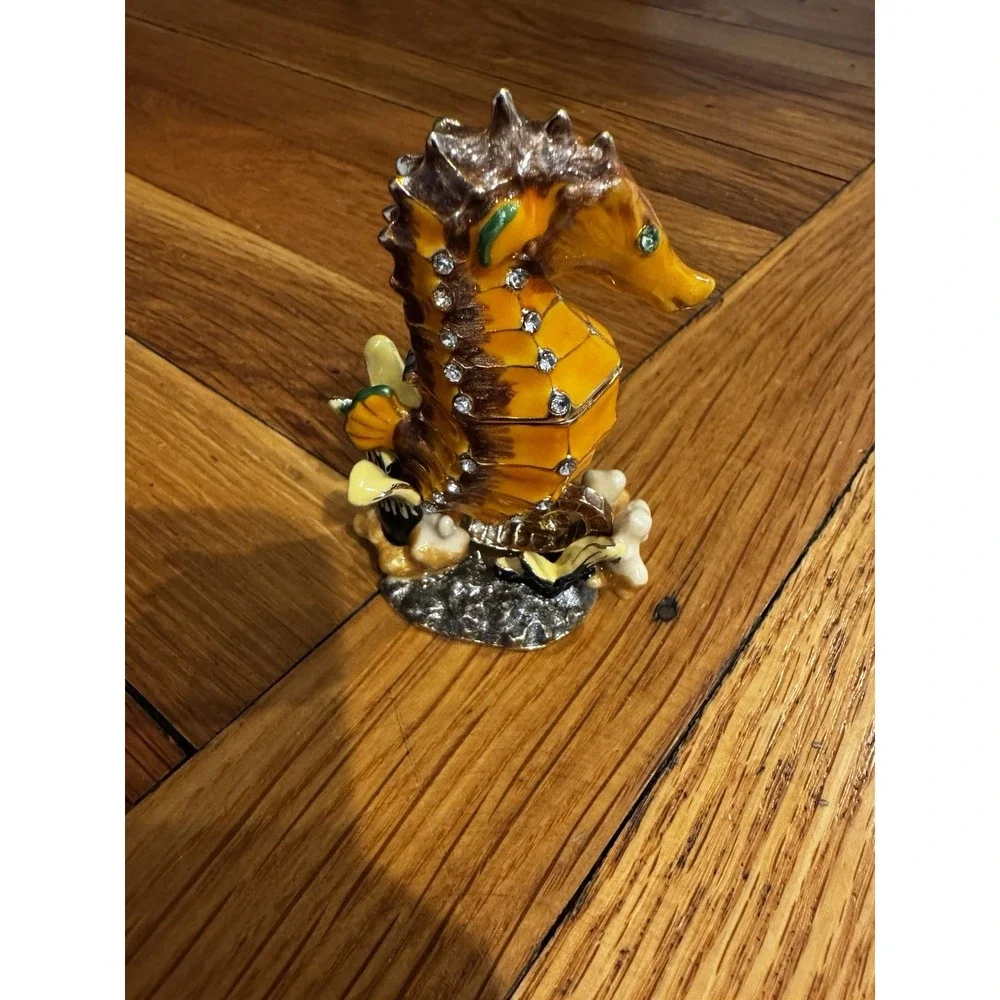 The Royal gem Collection Seahorse Bejeweled Trinket Box Enameled‎